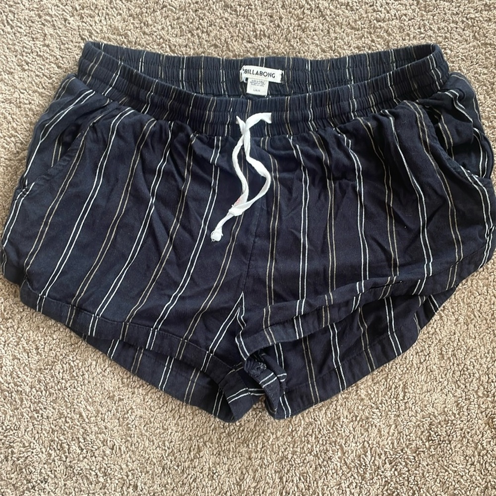 💕EUC Billabong Road Trippin’ Shorts Size Large💕